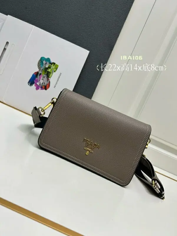 prada aaa qualite mini sac a main pour femme s_1222ab1